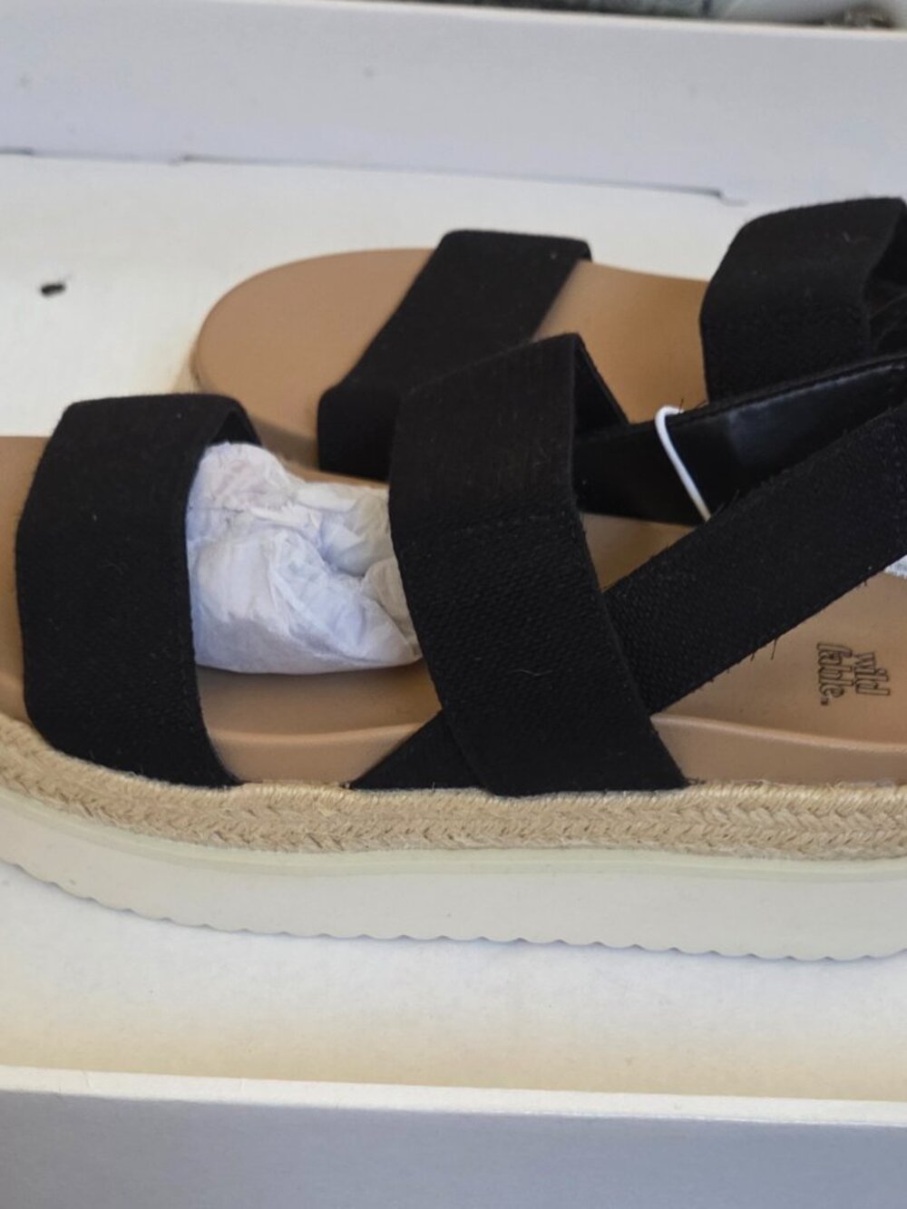 Wild fable Women’s Elliot Sandals with Memory Foam Insole